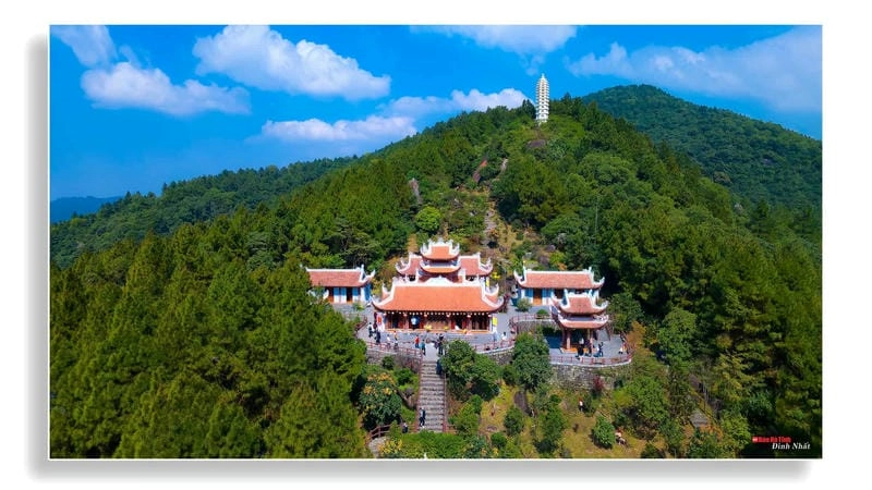 Chùa Hương Tích Hà Tĩnh yên bình giữa núi