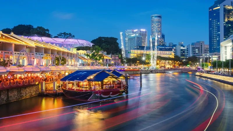 Clarke Quay điểm hẹn lý tưởng bên sông Singapore