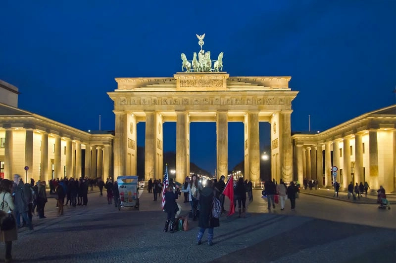 Khám phá Cổng Brandenburg với ảnh Cổng Brandenburg Berlin đẹp