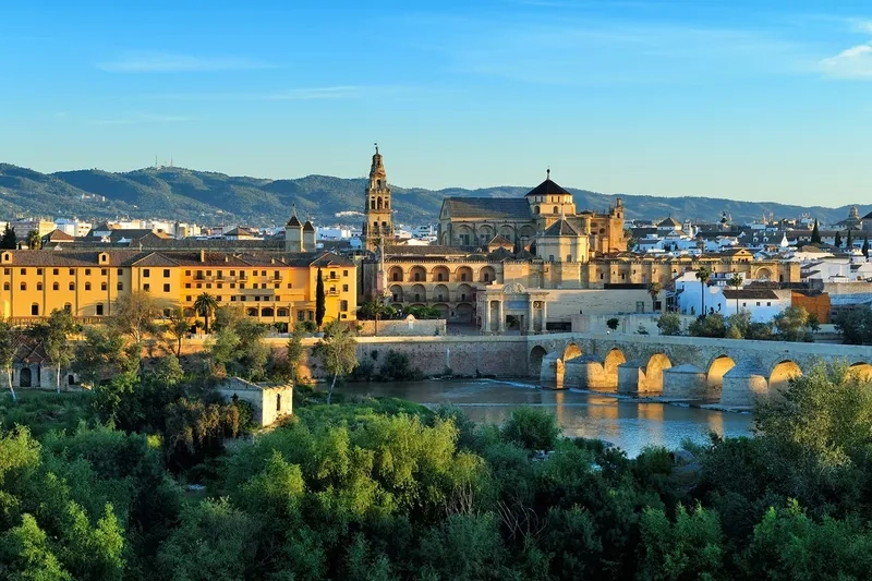 Cordoba thơ mộng bên dòng sông Guadalquivir