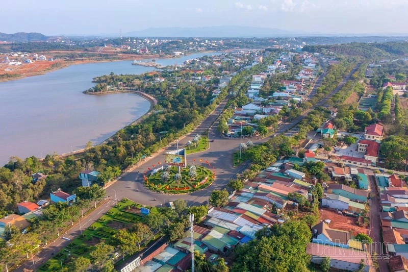 Đảo nhỏ giữa Hồ nước Đắk Nông, vẻ đẹp thiên nhiên