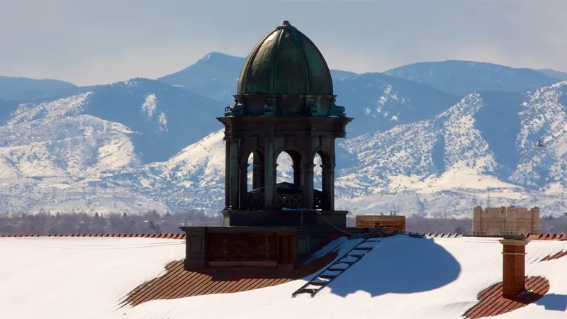 Denver là thành phố sôi động giữa núi non hùng vĩ
