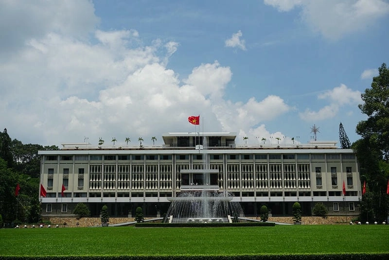 Cảnh Dinh Độc Lập TP.HCM trong không gian xanh mát