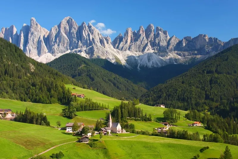 Dolomites mang vẻ đẹp hùng vĩ của thiên nhiên kỳ thú