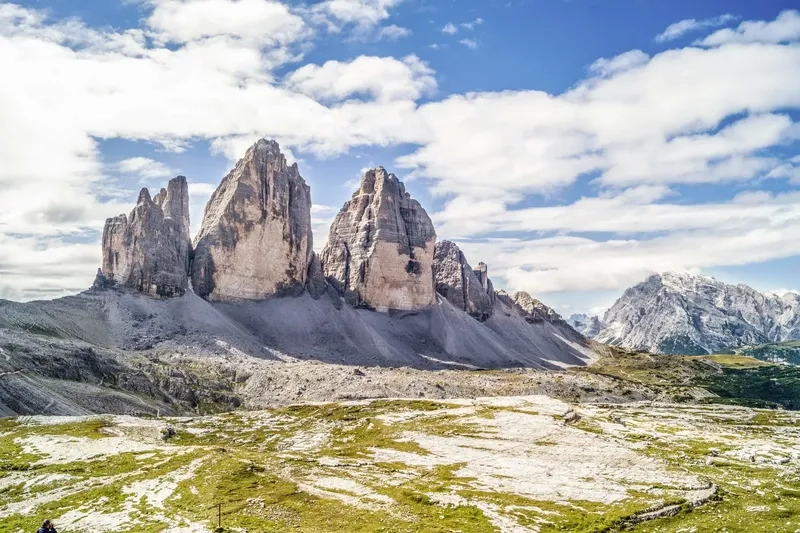 Những con đường mòn dẫn lối khám phá Dolomites kỳ vĩ