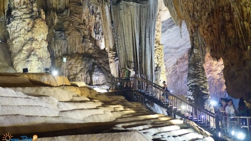 Hang động Thiên Đường tráng lệ giữa lòng núi