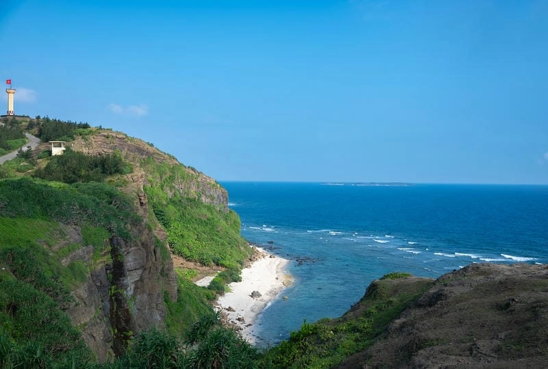 Du lịch Lý Sơn với bãi biển An Bình tuyệt đẹp