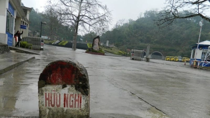 Du lịch đến Cửa khẩu Hữu Nghị có gì thú vị