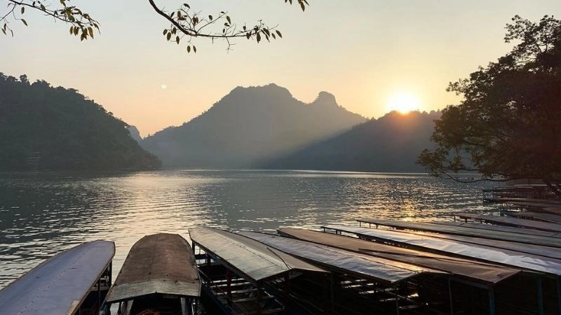 Thả hồn yên bình bên bến Hồ Ba Bể