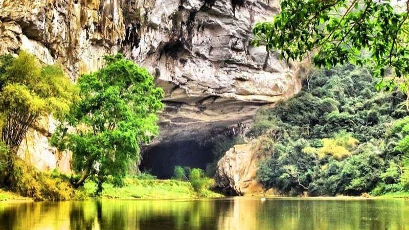 Hành trình khám phá Động Puông trọn vẹn yên bình