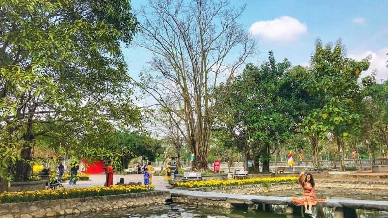 Cách di chuyển đến Chùa Chuông nhanh chóng tiện lợi