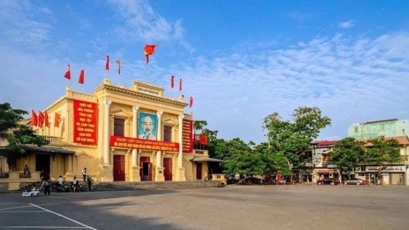 Cách di chuyển đến Nhà hát lớn Hải Phòng nhanh và thuận tiện