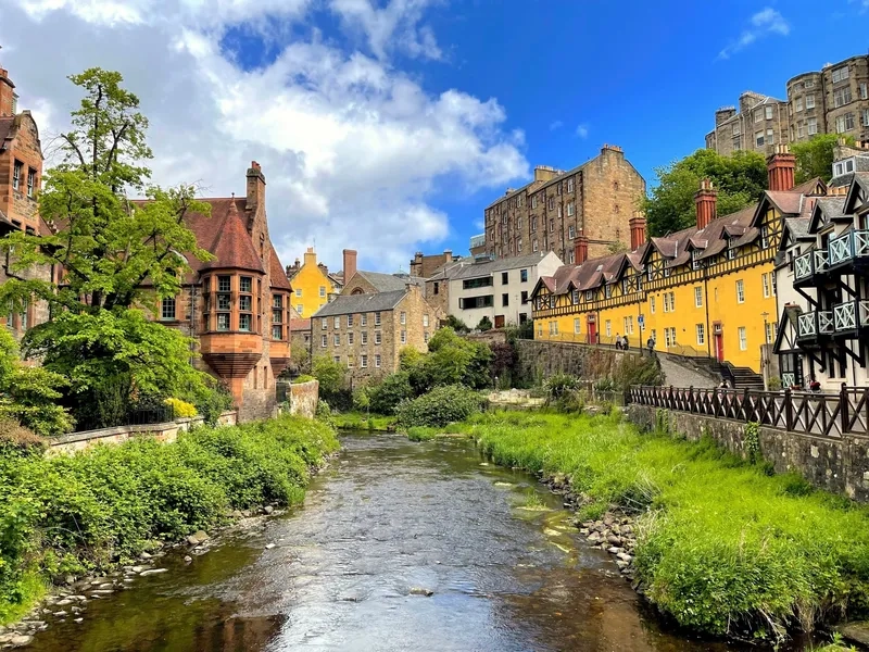 Edinburgh ngập tràn sắc hoa trong mùa xuân