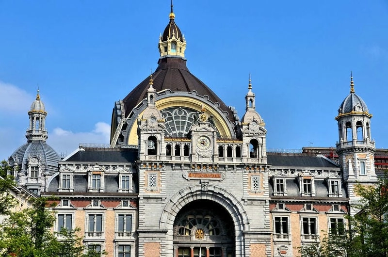 Địa điểm được mệnh danh Nhà ga đẹp nhất thế giới Antwerp