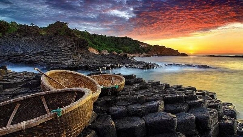 Gành Đá Đĩa Phú Yên ảnh lưu giữ vẻ đá bazan độc đáo