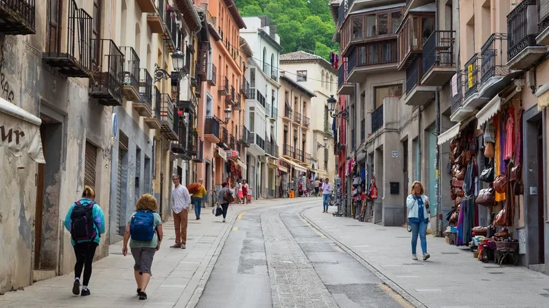 Granada và những ngôi nhà cổ kính