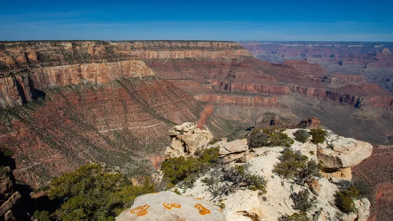 Cảm nhận sự rộng lớn bao la của Grand Canyon từ trên cao