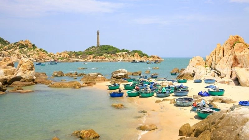 Thiên nhiên Hải đăng Kê Gà hoang sơ quyến rũ