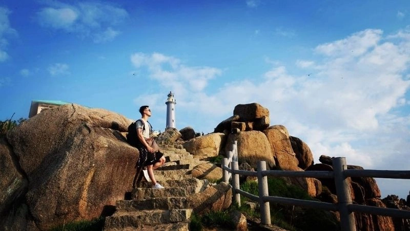 Điểm cực Đông Việt Nam biểu tượng đất liền