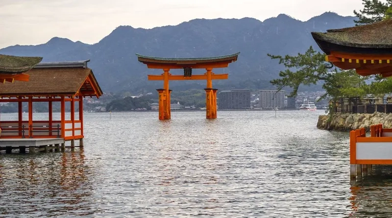 Hiroshima mang đậm dấu ấn lịch sử kiên cường