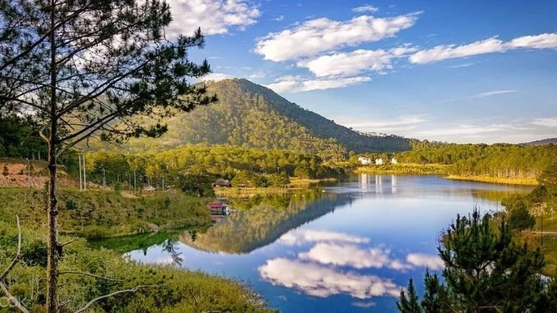 Hồ Tuyền Lâm Đà Lạt ảnh đẹp thơ mộng