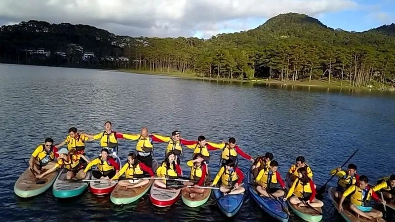 Thư giãn Hồ Tuyền Lâm giữa không gian tĩnh lặng