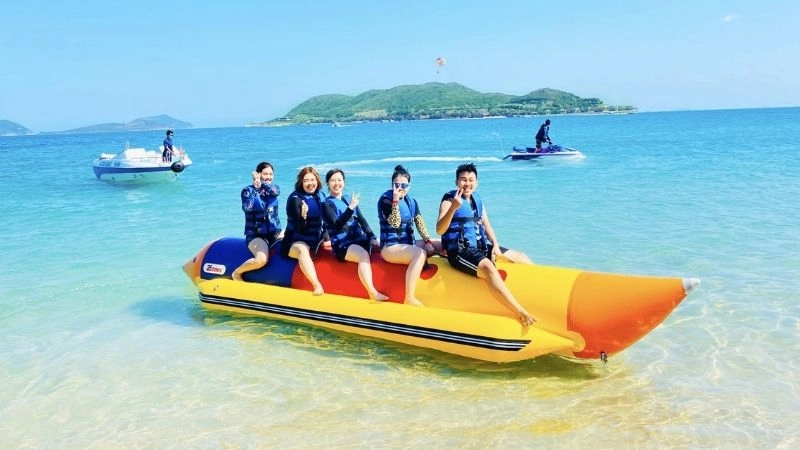 Du lịch Nha Trang tận hưởng biển xanh nắng vàng