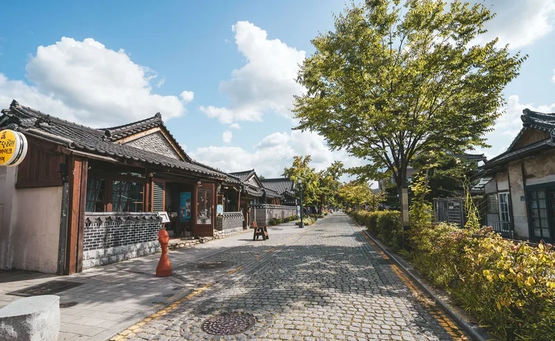 Jeonju là một thành phố nằm ở tỉnh Jeollabuk-do