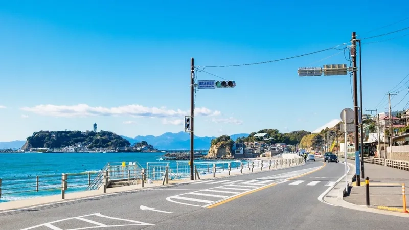 Kamakura mùa hè xanh mát và trong lành