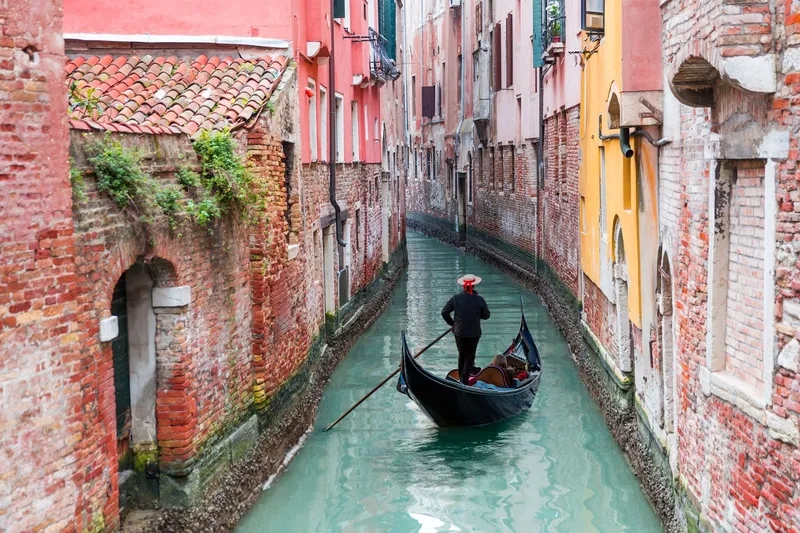Nét cổ kính quyến rũ của kênh đào Venice