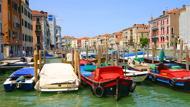 Thả hồn cùng sóng nước kênh đào Venice