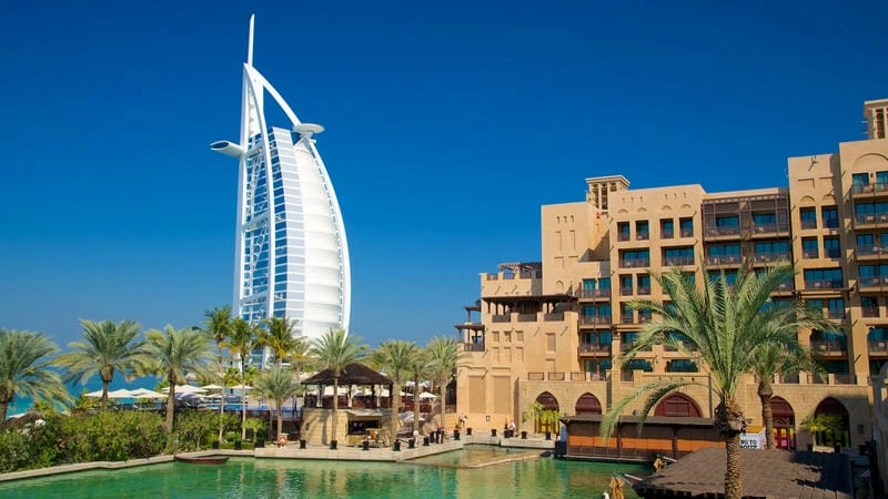 Kiến trúc và không gian ấn tượng của Khu nghỉ dưỡng Madinat Jumeirah 