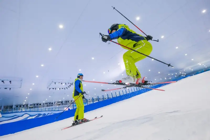 Khám phá kỳ thú tại Khu trượt tuyết trong nhà Ski Dubai