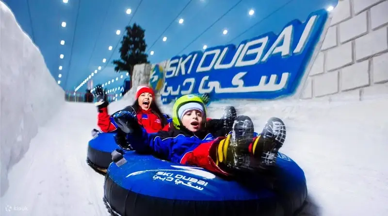 Khám phá công viên tuyết trong Khu trượt tuyết trong nhà Ski Dubai