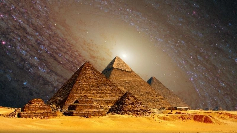 Kim tự tháp Giza nằm ở quốc gia nào