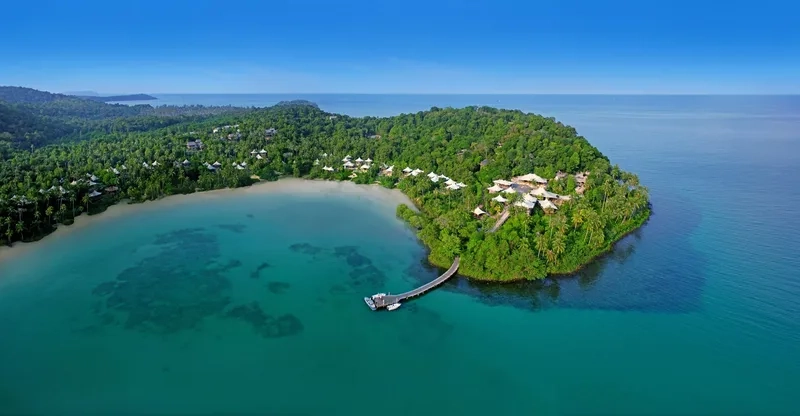 Koh Chang hấp dẫn với những bãi biển dài
