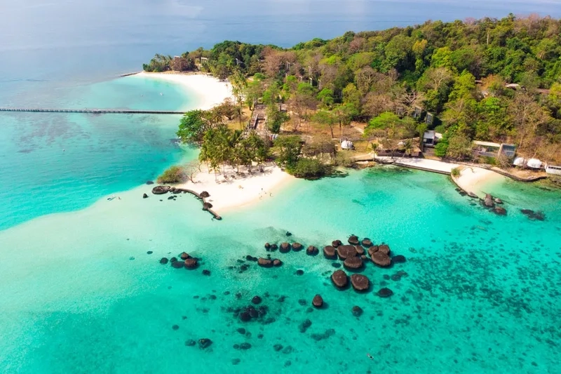 Biển xanh cát trắng tại Koh Kham chờ bạn khám phá