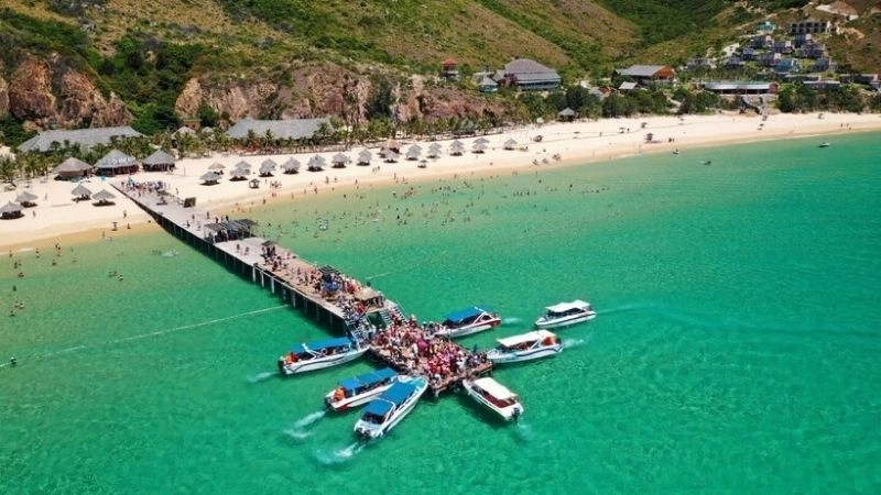 Du lịch Quy Nhơn khám phá kỳ quan biển xanh