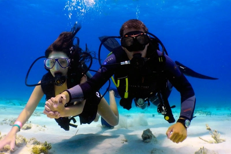 Lặn biển Nha Trang khám phá san hô rực rỡ