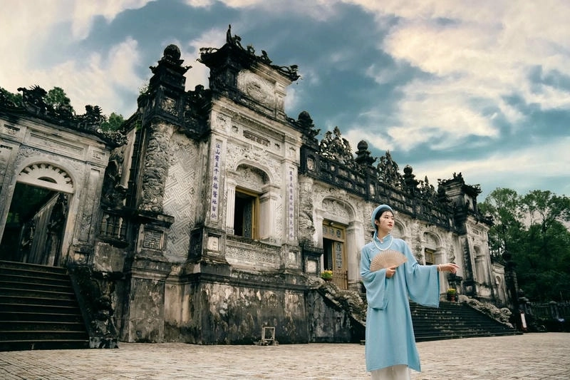 Nội thất tinh xảo tại lăng Khải Định Huế