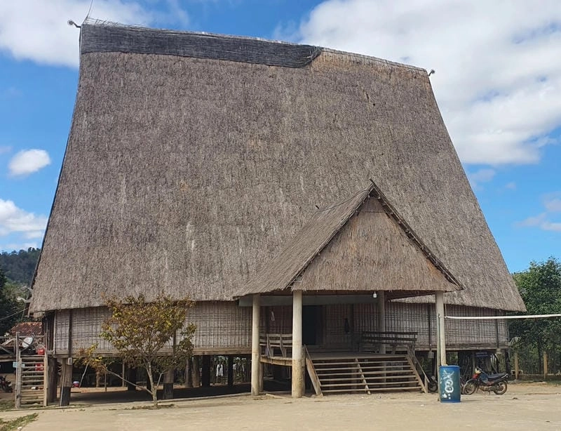 Nhà rông truyền thống tại Làng Kon K’tu Kon Tum