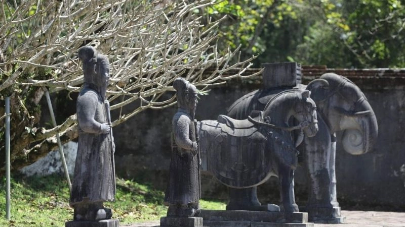 Di tích Lăng Minh Mạng mang giá trị nghệ thuật