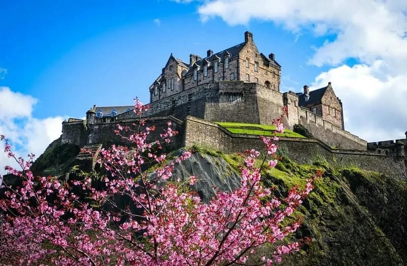 Lâu đài Edinburgh ảnh đẹp khiến mọi du khách mê mẩn