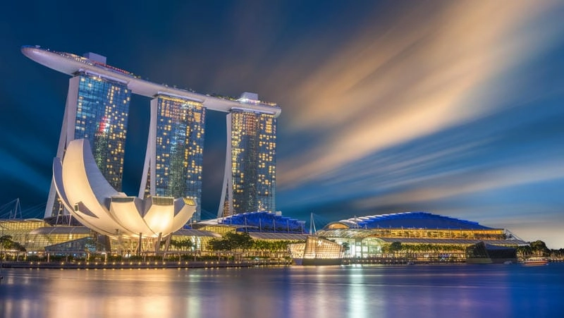 Hình ảnh sang trọng của khách sạn Marina Bay Sands nổi tiếng thế giới