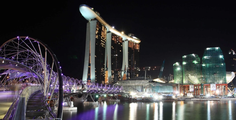 Kiến trúc độc đáo hình con thuyền của Marina Bay Sands Singapore