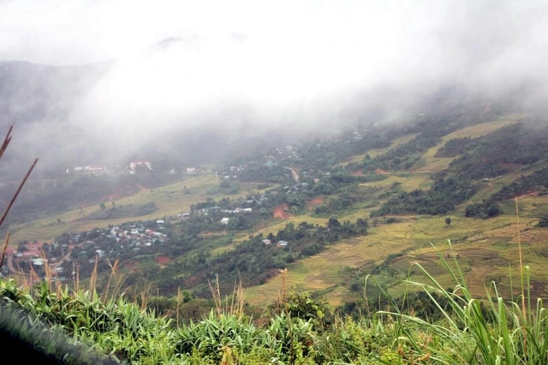 Sương mù mùa đông phủ kín khắp Kon Tum thơ mộng