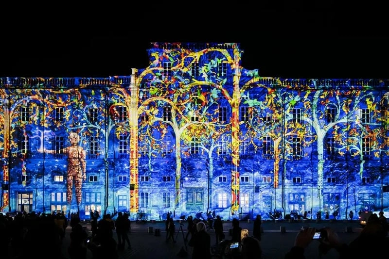 Mùa đông về đêm ở Lyon lộng lẫy ánh sáng