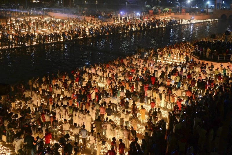 Ấn Độ thơ mộng nhưng cũng rất ấm áp cùng lễ hội Diwali