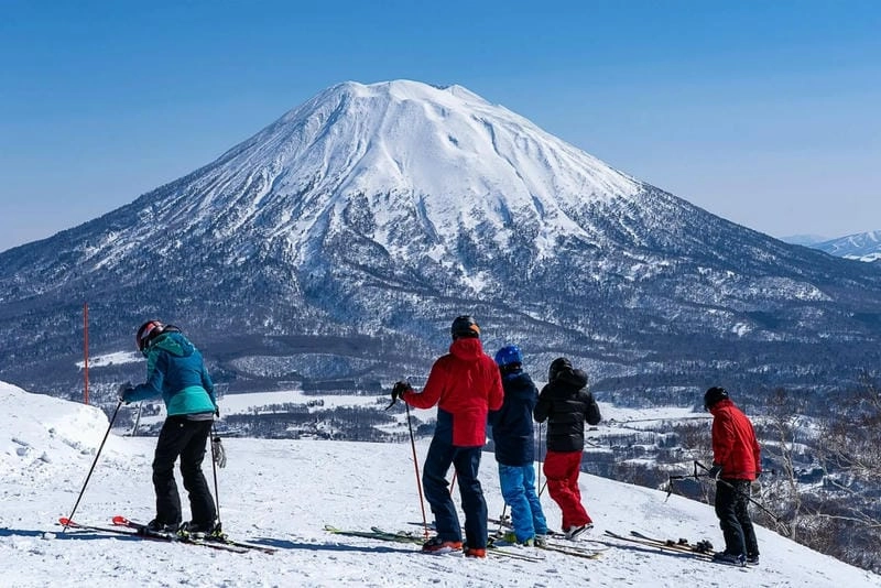 Núi tuyết Hokkaido hùng vĩ giữa trời đông