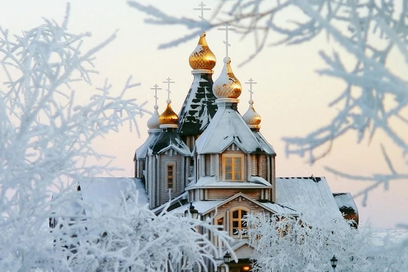 Vẻ đẹp của mùa đông tuyết rơi tại St. Petersburg khiến lòng người xao xuyến